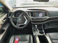 2016 Toyota Highlander Limited 83k miles 2 Owner Beautiful Color Combo I can find any vehicle and stay within your budget - Image 10