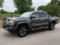 2017 Toyota Tacoma TRD Sport V6 - 106K - well serviced!!! Norman - Image 2