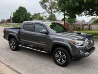 2017 Toyota Tacoma TRD Sport V6 - 106K - well serviced!!! Norman - Image 7