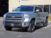 2015 Toyota Tundra CREW MAX 4X4 / V8 / XD WHEELS / NO RUST / 1-OWNER + M M Investment Cars - Portland - Image 2