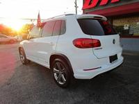 2017 VOLKSWAGEN TIGUAN SPORT SPORT - Image 3