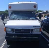*HANDICAP ACCESIBLE*FORD*E-350*SHORT BUS*5.4V8*WHEELCHAIR LIFT GOOD! st *SOUTH FULTON*S. OF 285 - Image 4