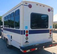 *HANDICAP ACCESIBLE*FORD*E-350*SHORT BUS*5.4V8*WHEELCHAIR LIFT GOOD! st *SOUTH FULTON*S. OF 285 - Image 10