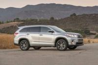 2018 Toyota Highlander - Financing Available! otp north