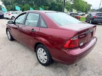 2007 Ford Focus ZX4 West Mount Houston - Image 3
