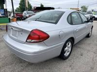 2006 Ford Taurus West Mount Houston - Image 4