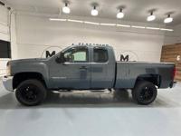 2007 Chevrolet Chevy Silverado 2500 LT 4X4 6.6L DURAMAX DIESEL / NEW WHEELS TIRE + MM Investment Cars-Gladstone / WE SHIP NATIONWIDE - Image 4