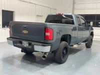 2007 Chevrolet Chevy Silverado 2500 LT 4X4 6.6L DURAMAX DIESEL / NEW WHEELS TIRE + MM Investment Cars-Gladstone / WE SHIP NATIONWIDE - Image 8