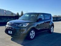 2016 Kia Soul 6 Speed Manual / ONLY 83K! / ONE OWNER / 30MPG hwy! multnomah county