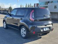 2016 Kia Soul 6 Speed Manual / ONLY 83K! / ONE OWNER / 30MPG hwy! multnomah county - Image 4