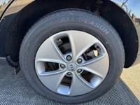 2016 Kia Soul 6 Speed Manual / ONLY 83K! / ONE OWNER / 30MPG hwy! multnomah county - Image 9