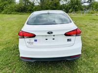 2017 Kia Forte LX 4dr Sedan 6M _Kia_ _Forte_ _Sedan_ - Image 7