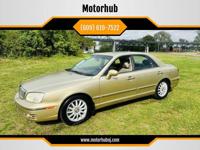 2004 Hyundai XG350 Base 4dr Sedan _Hyundai_ _XG350_ _Sedan_ - Image 2