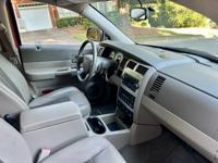 2004 Dodge Durango Limited 5.7L v8 HEMI 3rd Row Roswell - Image 6