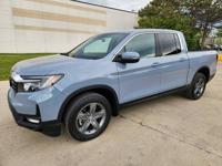 2023 Honda Ridgeline RTL Tower Rd Mundelein, IL 60060 - Image 2