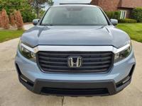2023 Honda Ridgeline RTL Tower Rd Mundelein, IL 60060 - Image 4