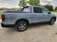 2023 Honda Ridgeline RTL Tower Rd Mundelein, IL 60060 - Image 9