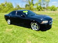 2013 Dodge Charger SXT Plus 4dr Sedan _Dodge_ _Charger_ _Sedan_ - Image 4