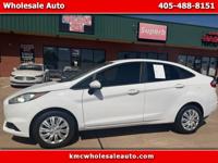 2018 Ford Fiesta S Sedan Norman - Image 2