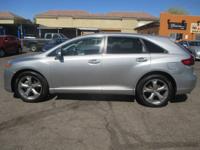 2015 Toyota Venza XLE Sport Utility/Gas Friendly/Runs & looks Like NEW cave creek/union hills - Image 2