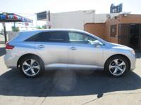 2015 Toyota Venza XLE Sport Utility/Gas Friendly/Runs & looks Like NEW cave creek/union hills - Image 3