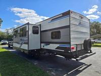 2023 HEARTLAND PIONEER Q300 + Gator Truck Center of Ocala - Image 4