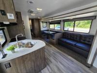 2023 HEARTLAND PIONEER Q300 + Gator Truck Center of Ocala - Image 6