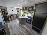 2023 HEARTLAND PIONEER Q300 + Gator Truck Center of Ocala - Image 10