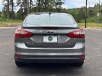 2012 Ford Focus SE / 38 MPG / Advance Trac / SYNC! multnomah county - Image 5