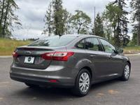 2012 Ford Focus SE / 38 MPG / Advance Trac / SYNC! multnomah county - Image 6