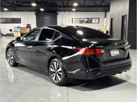 2021 Nissan Altima 2.5 SV Sedan 4D (READ AD) north san diego county - Image 3