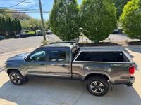 2017 Toyota tacoma trd sport crew cab long bed 4x4 PREMIUM TRUCK! PHILADELPHIA - Image 7