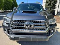 2017 Toyota tacoma trd sport crew cab long bed 4x4 PREMIUM TRUCK! PHILADELPHIA - Image 9