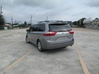 2015 TOYOTA SIENNA LE HOUSTON - Image 4