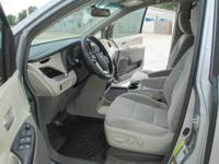 2015 TOYOTA SIENNA LE HOUSTON - Image 8