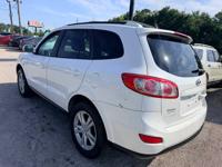 2011 Hyundai Santa Fe Se " One owner " West Mount Houston - Image 4