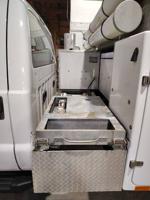 41k miles 2015 Ford F450 Mechanics Service Work Truck - Image 5