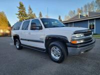 2000 CHEVROLET SUBURBAN 2500 HD 4X4 LOW MILES MINT ! Lynnwood - Image 2
