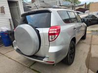 2011 Toyota Rav4 110,000 miles BROOKLYN - Image 10