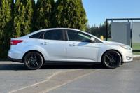 2016 Ford Focus SE Sedan ((Call or Text 503-769-7691)) - Image 4
