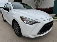 2020 Toyota yaris le premium sedan ! VERY LOW MILEAGE ! READY TO GO ! PHILADELPHIA
