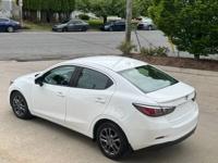 2020 Toyota yaris le premium sedan ! VERY LOW MILEAGE ! READY TO GO ! PHILADELPHIA - Image 6
