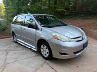 Handicap van 2008 Toyota Sienna city of atlanta