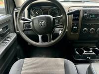 2012 Ram 1500 ST Crew Cab 4WD v8 HEMI Roswell - Image 4