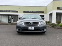2011 Toyota Avalon Limited Sedan 4D Hayden Island - Image 4