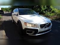 2013 Volvo XC70 3.2 Premier Plus AWD 4dr Wagon - Image 2