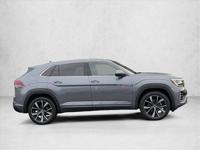 2024 Volkswagen Atlas Cross Sport 2.0T SEL Premium R-Line AWD All Whee Call (678) 721-8304 for a personalized Video Walkaround - Image 5