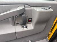 2021 GMC SAVANA 3500 6.6 V8 16 FOOT BOX TRUCK DUALLY WITH LOADING RAMP WHEAT RIDGE COLORADO - Image 9