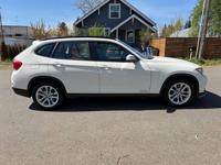 2015 BMW X1 x Drive28i | AWD | Clean Title | Low Miles | Gas Saver Vancouver - Image 9