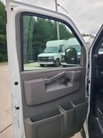 2019 GMC Savana 2500 Extended Cargo Reefer Van Thermo King V320 MAX Peachland - Image 10
